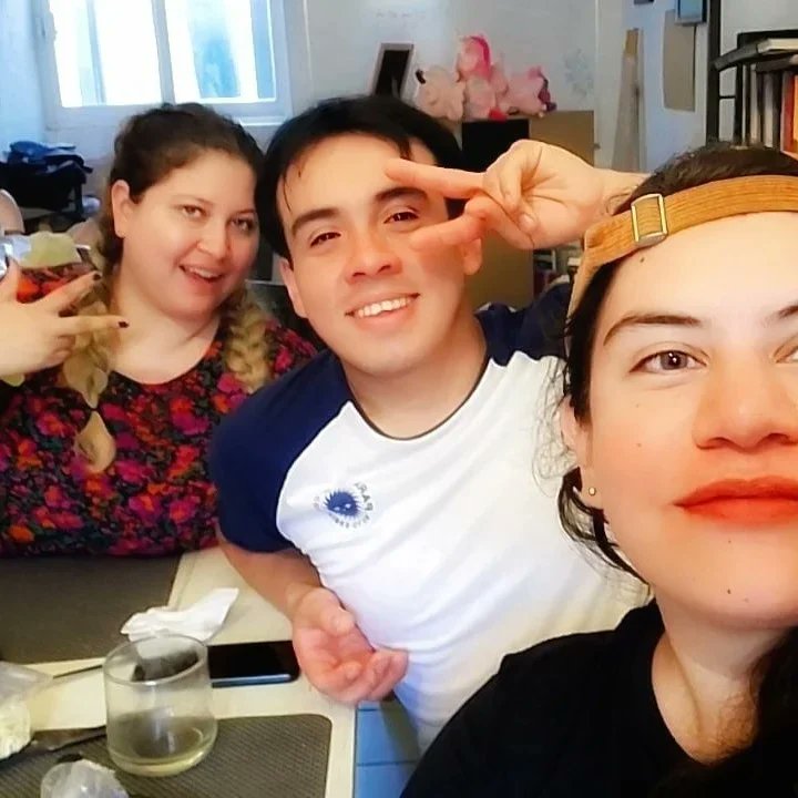 Reals_artwork's tweet image. Día de relax con la mejor compañía 🥹💖 soy afortunada de haberlos conocido ⚡#friends