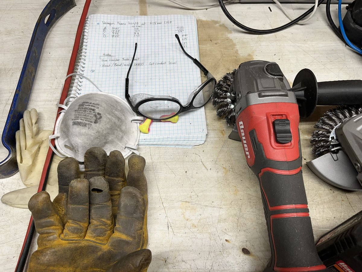 TesFalia tweet media