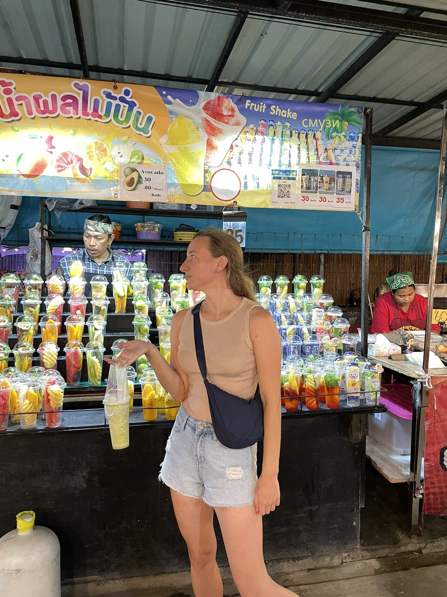 Hello🍍
What’s your favorite fruit?
I love Thai pineapple 😋