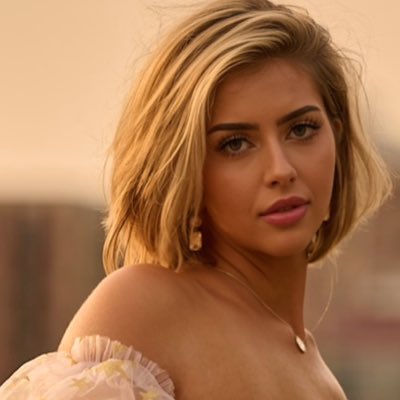 SarahDowns2000's tweet photo. #NewProfilePic https://t.co/dclwBYlZEZ