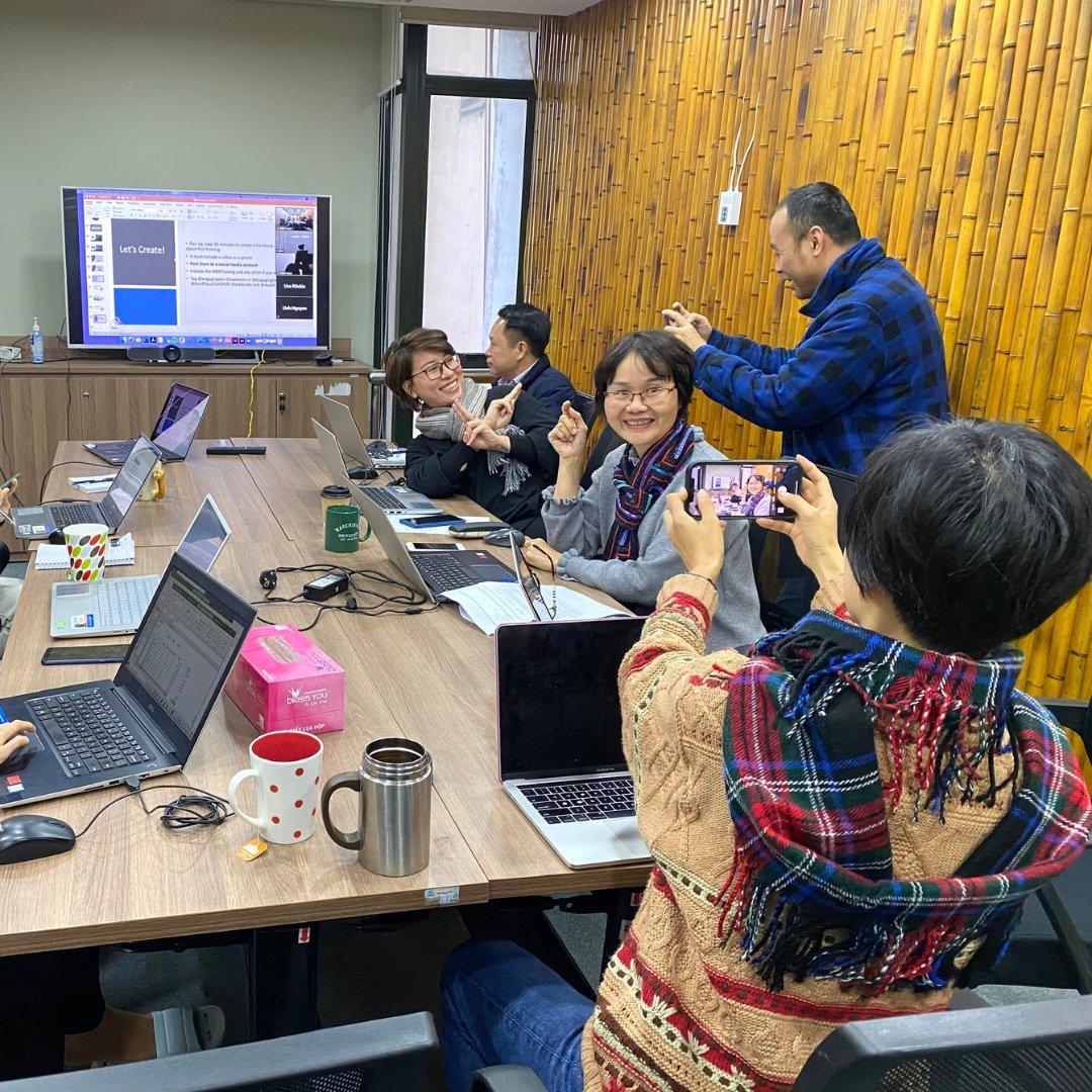 EngagingDev tweet media