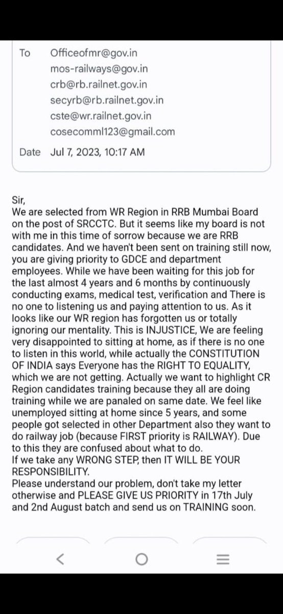 PadaleSamir's tweet photo. @IndianRailMedia @RailMinIndia @AshwiniVaishnaw @narendramodi @WesternRly @RailwaySeva @ravishndtv @aajtak @RahulGandhi @BJP4India @Central_Railway 
Please look into this matter..🙏 https://t.co/LxhyiONCLA