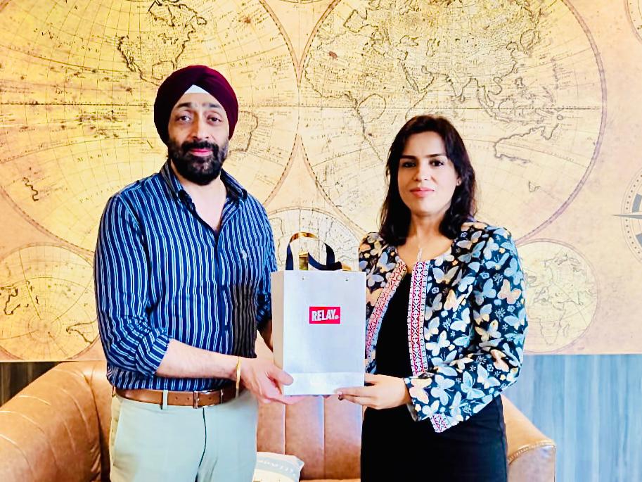 Episode 5 of Brown Sofa:
Nidhi Upadhyay visited us for our Brown Sofa Episode. She knew as a child that writing was her passion, but she never choose it as her career until later. All her books are thrillers with a twist.
Thank You Penguin  &amp;  #AnandPrakash