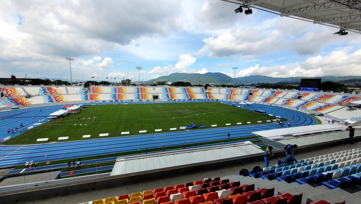 Una Tarde Mágica en Mágico Gracias <a href="/indeselsalvador/">INDES El Salvador</a> <a href="/ybukele/">Yamil Bukele</a> <a href="/nayibbukele/">Nayib Bukele</a>  Fue tan Grande que hasta Cena con Hamburguesas, Jugo, Manzana. GRACIAS MIL Gracias