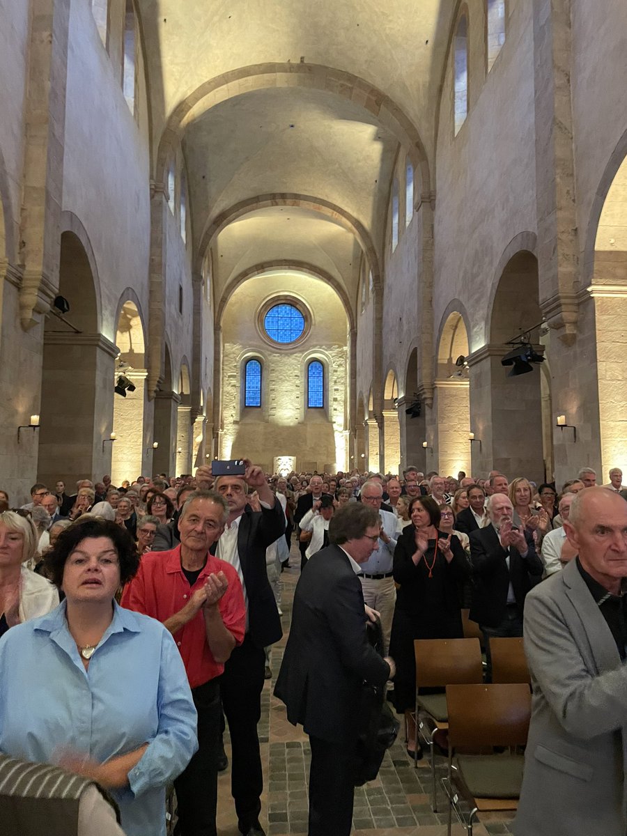 ambrareda's tweet image. Grandissimo successo al Eberbach Kloster per l’@Sinfonica_mi con una sublime esecuzione del Requiem di Verdi al@rheingaumusik