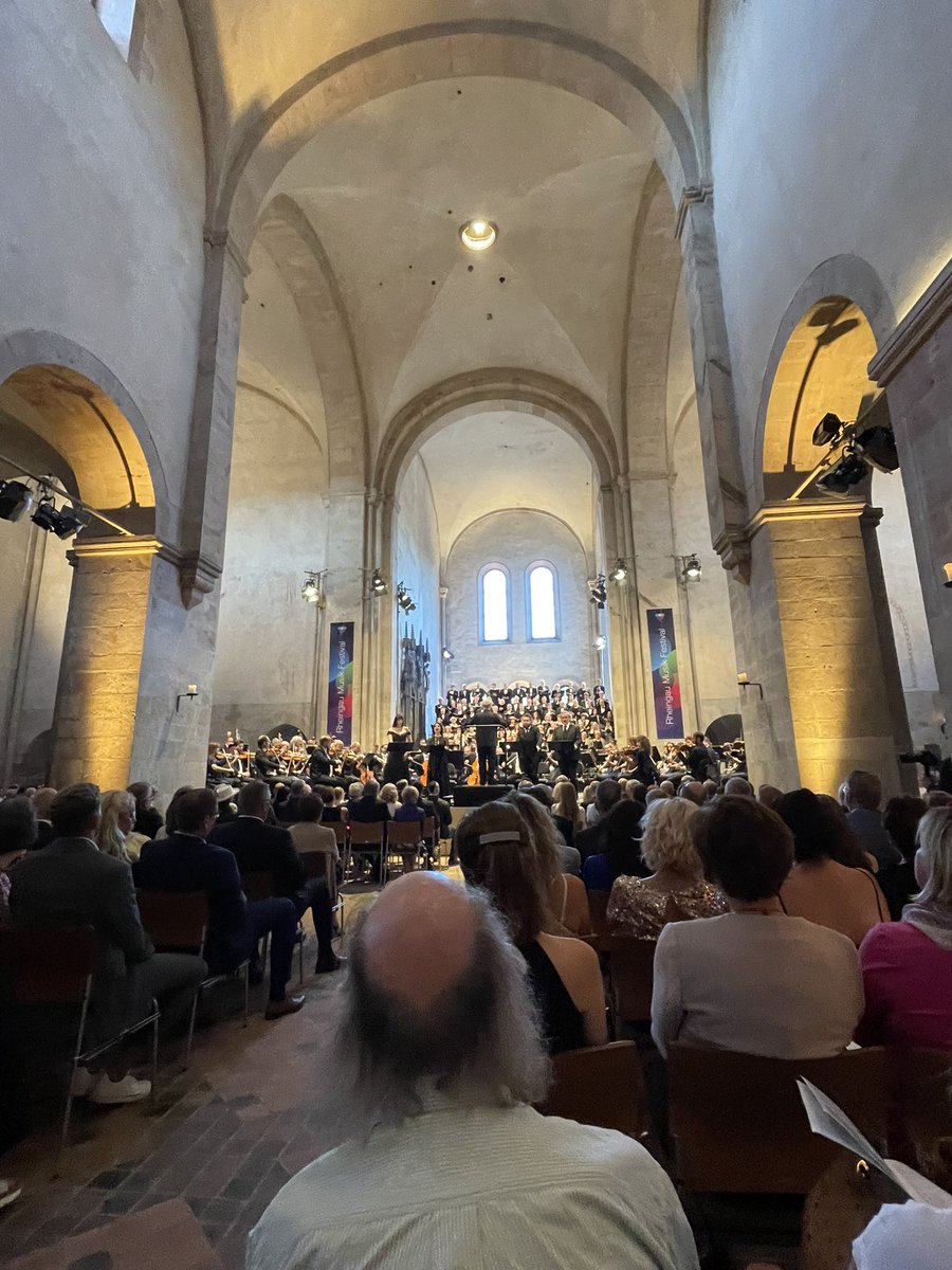 ambrareda's tweet image. Grandissimo successo al Eberbach Kloster per l’@Sinfonica_mi con una sublime esecuzione del Requiem di Verdi al@rheingaumusik