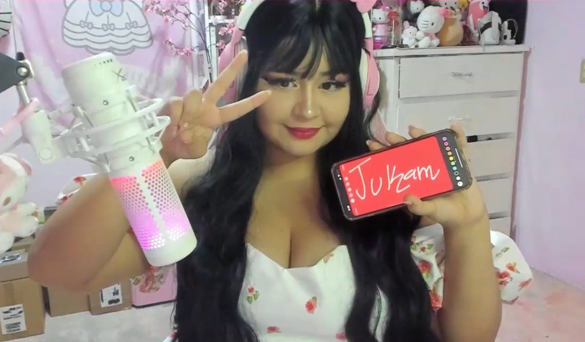 Zing de Anita
 🎀 <a href="/LaAnawliet/">🎀 Anaw 🎀</a> 🎀 
Por si no lo viste o salió diferente. owo

twitch.com/anaw_uwu
twitch.com/anaw_uwu
#stremer <a href="/TwitchES/">Twitch ES</a> #twitchtv