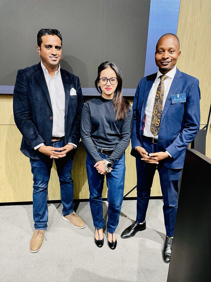 BrewdInTheStars's tweet photo. Celebrating @IIGauteng first in-person Insights session in 3yrs since the pandemic!! ✨ #YourIIG #BreakTheMould #HumanConnectivity https://t.co/YrzJADZLdZ