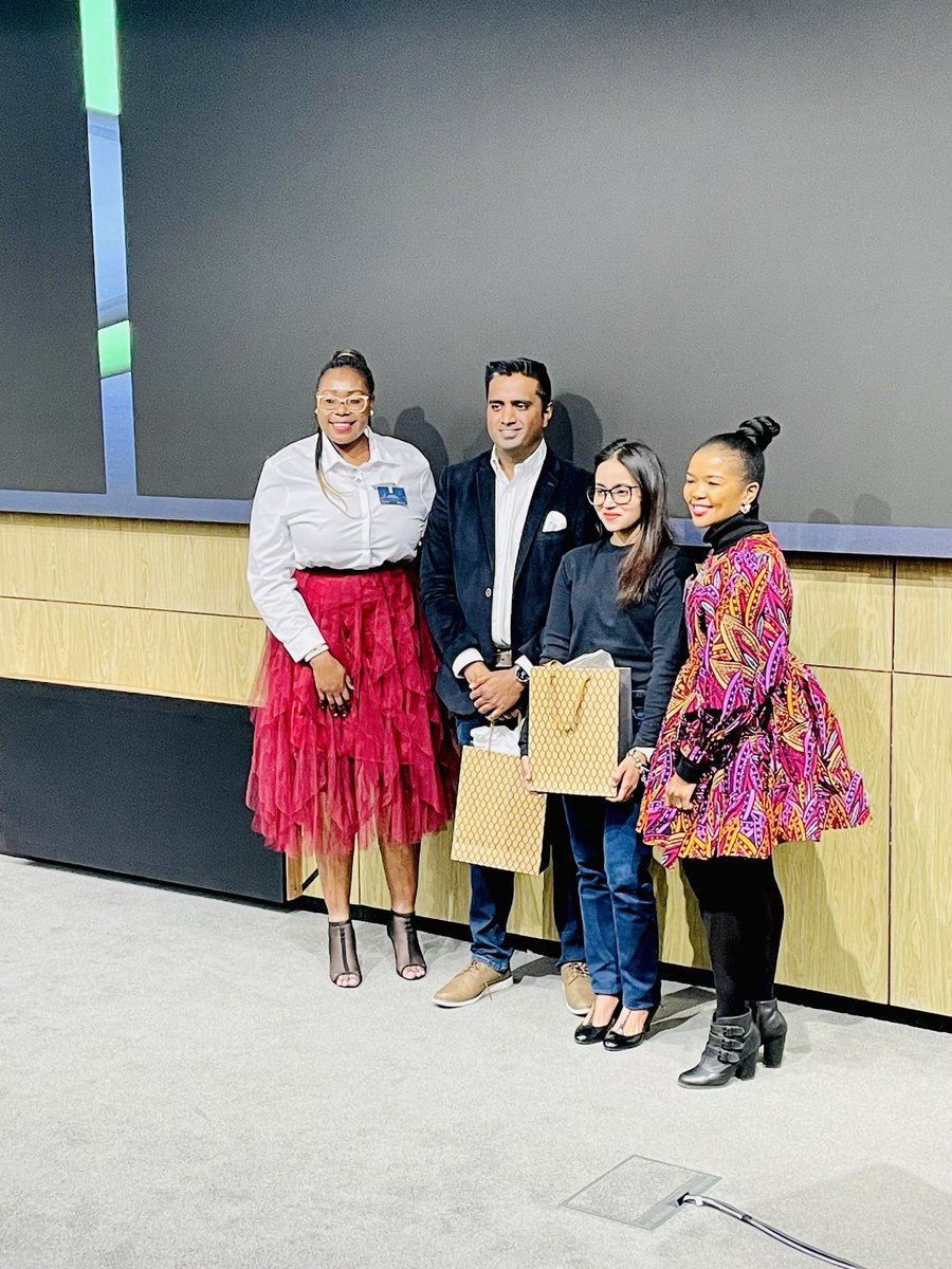 BrewdInTheStars's tweet photo. Celebrating @IIGauteng first in-person Insights session in 3yrs since the pandemic!! ✨ #YourIIG #BreakTheMould #HumanConnectivity https://t.co/YrzJADZLdZ
