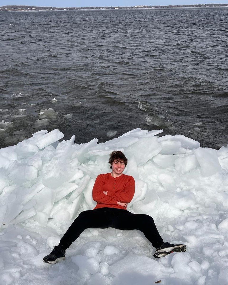 Hi! I am Chemical Engineering graduate student at UW-Madison.  I am interested in math optimization and renewable energy fuels for electromobility. I like to play sports, watch warriors basketball, and explore Madison!