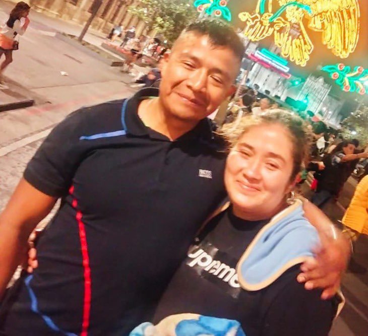 VigiaCiudadano7's tweet photo. Fue contactado vía Facebook y supuestamente este individuo es el padre de uno de los defraudadores y es quien precisamente hace el pago.
Ojo, no caigan en estas trampas, si no hay lana no suelten su vehículo y sus documentos.

Vamos a hacer famosos a estas lacras. https://t.co/4je5Mc0oeZ