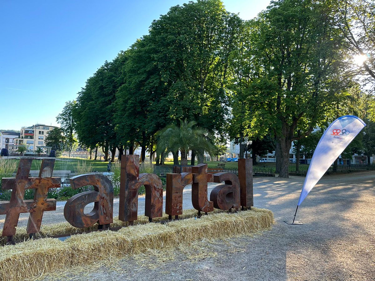 AA_KOMY's tweet photo. Die Vorbereitungen laufen - wir sind heute mit IHK, HwK Koblenz und rund 80 Arbeitgebern aus der Region im Kurpark in Bad Neuenahr!
#Azubispots - die Ausbildungsmesse hat heute Prämiere im Landkreis Ahrweiler.
Vorbeikommen und #AusbildungKlarmachen
#SommerderBerufsausbildung https://t.co/sIEtGQIgi9