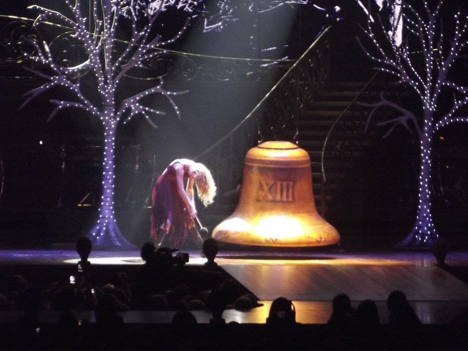 ThisIsCaitlin's tweet photo. 2011 my mom won mom of the year trying to get me those 3 tickets for the Speak Now concert. My mom and Grams drove us from our small town to another small town, Lubbock TX, to make my dreams come true. Full circle moment. #SpeakNowTaylorsVersion https://t.co/9DqK7Rjqer