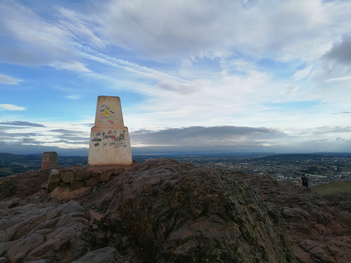 Laura Davies tweet media