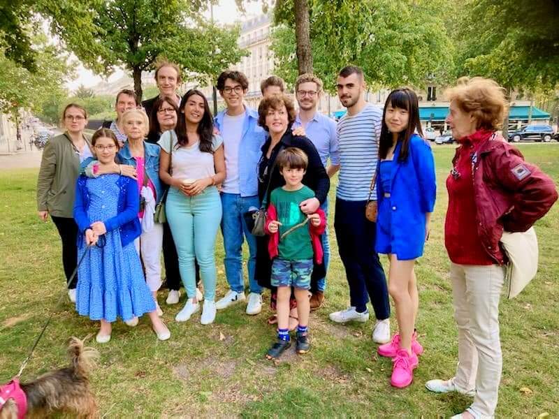 AureliAssouline's tweet photo. [CONVIVIALITE] 
🥂🥨Retour sur l'apero picnic des #LR17 pour fêter l'été. 
📢Un moment privilégié pour évoquer l'actualité nationale et locale avec notre maire @geoffroyboulard et mes collègues @Pflogereau @theomichel75 @JDBerthault @Fpechenard
🎉Mais surtout un moment privilégié pour nous retrouver et rire ensemble ! 

#Paris17 #LesRepublicains