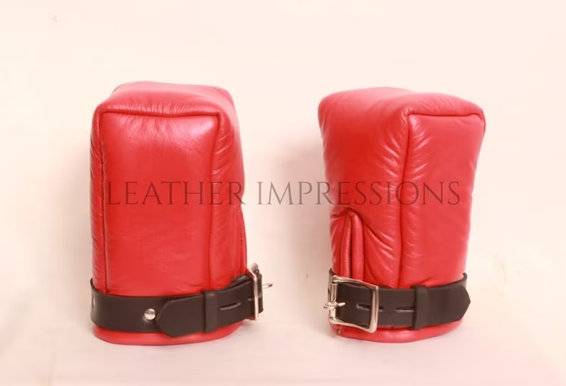 Hot_BDSM_Gear's tweet photo. Experience the exhilaration of complete submission with these luxurious leather bondage mitts.
https://t.co/SX0UY7o7LT
#mitts #petplaycommunity #petplaygear #petplaytime #kittenplay #ddlgpetplay #leatherbondagemitts #bondagemitts #bdsmgear #lockingmitts #bdsmrestraints https://t.co/SF8A5vWmKp