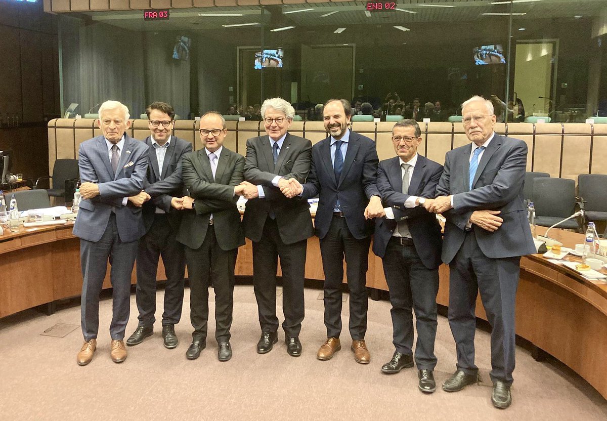 One week after the agreement🤝on #EDIRPA, a new deal has been reached with #ASAP, which supports ramped-up ammunition production in Europe!

A new step ensuring timely provision of ammunition and missiles to 🇺🇦, and reinforcing 🇪🇺’s strategic autonomy

🛡️#EUDefenceIndustry