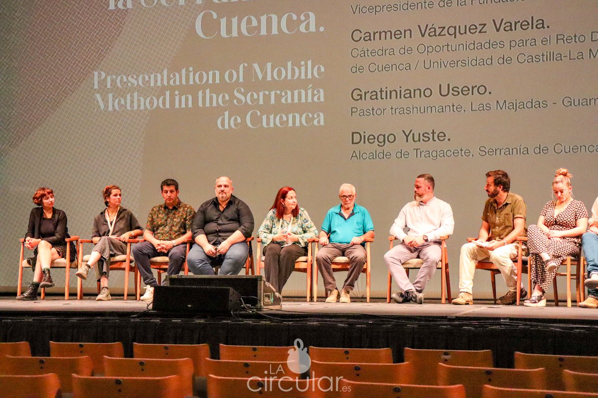Ayer tuvimos la suerte de presentar el proceso de #métodomovilcuenca en el VI Foro de Cultura y Ruralidades organizado por <a href="/culturagob/">Ministerio de Cultura</a> y <a href="/cultuciudadania/">Cultura y Ciudadanía</a> y que hemos desarrollado junto con <a href="/inland_ca/">Inland – Campo Adentro</a> <a href="/catedrareto/">Cátedra Oportunidades para el Reto Demográfico</a> <a href="/los_maestros_/">Fundación Los Maestros</a> <a href="/uclm_es/">Universidad de Castilla-La Mancha</a> 
#optimismorural