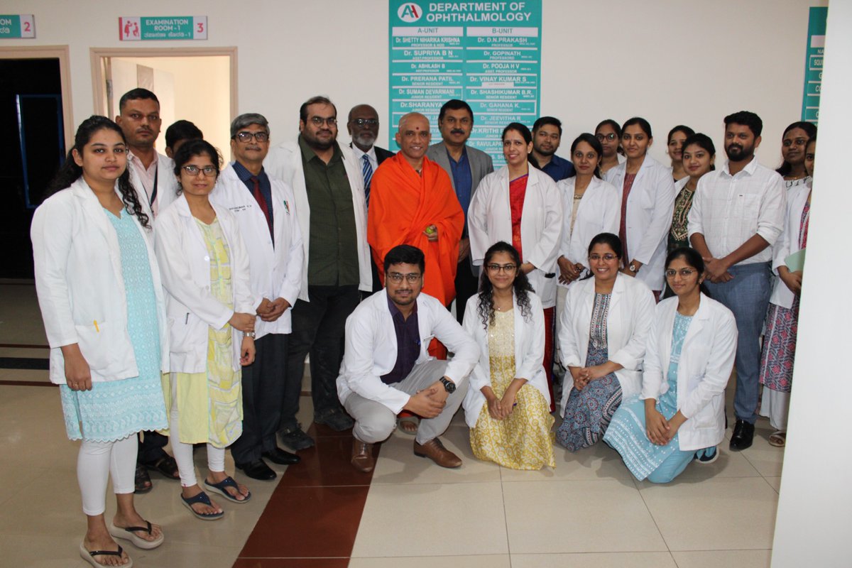 Adichunchanagi2's tweet photo. || Jai Sri Gurudev ||
Paramapoojya Jagadguru Sri Sri Sri Dr Nirmalanandanatha Mahaswamiji, Chancellor of ACU visited the Department of Ophthalmology, Adichunchanagiri Hospital in the Walk the Talk series and interacted with faculty, patients. 
#AdichunchanagiriHospital
#AIMS https://t.co/7Xq5qsexKM