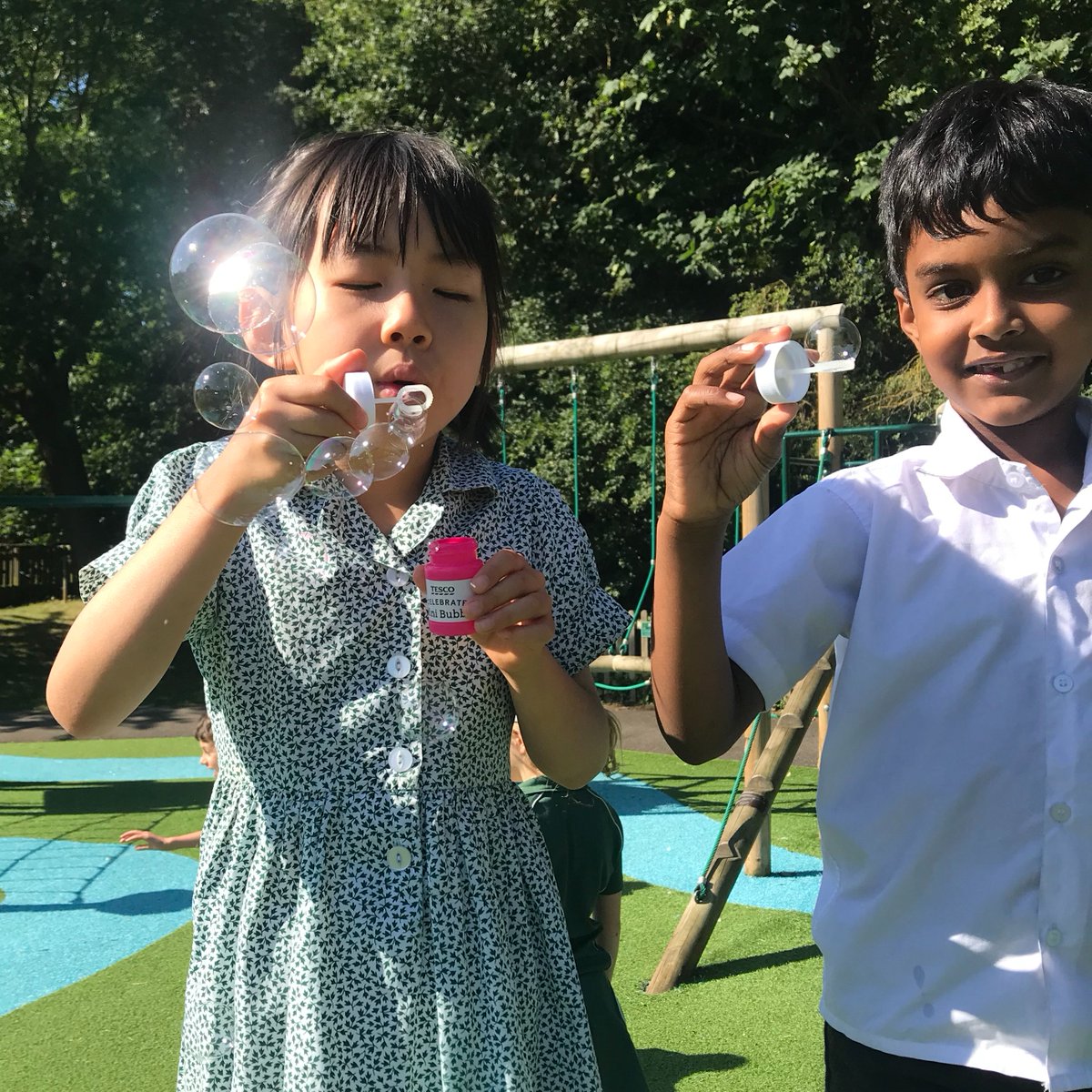 Y1Y2ManorPrep's tweet photo. The Year 2 children took a moment this morning to say goodbye to Year 2 and send their wonderful memories away in a bubble. They are all very excited to be returning as Year 3s in September 

#ManorPrep #ManorMemories #Year2 #Year3 #EndofTerm #SchoolHolidays https://t.co/bpdGuzuFXM