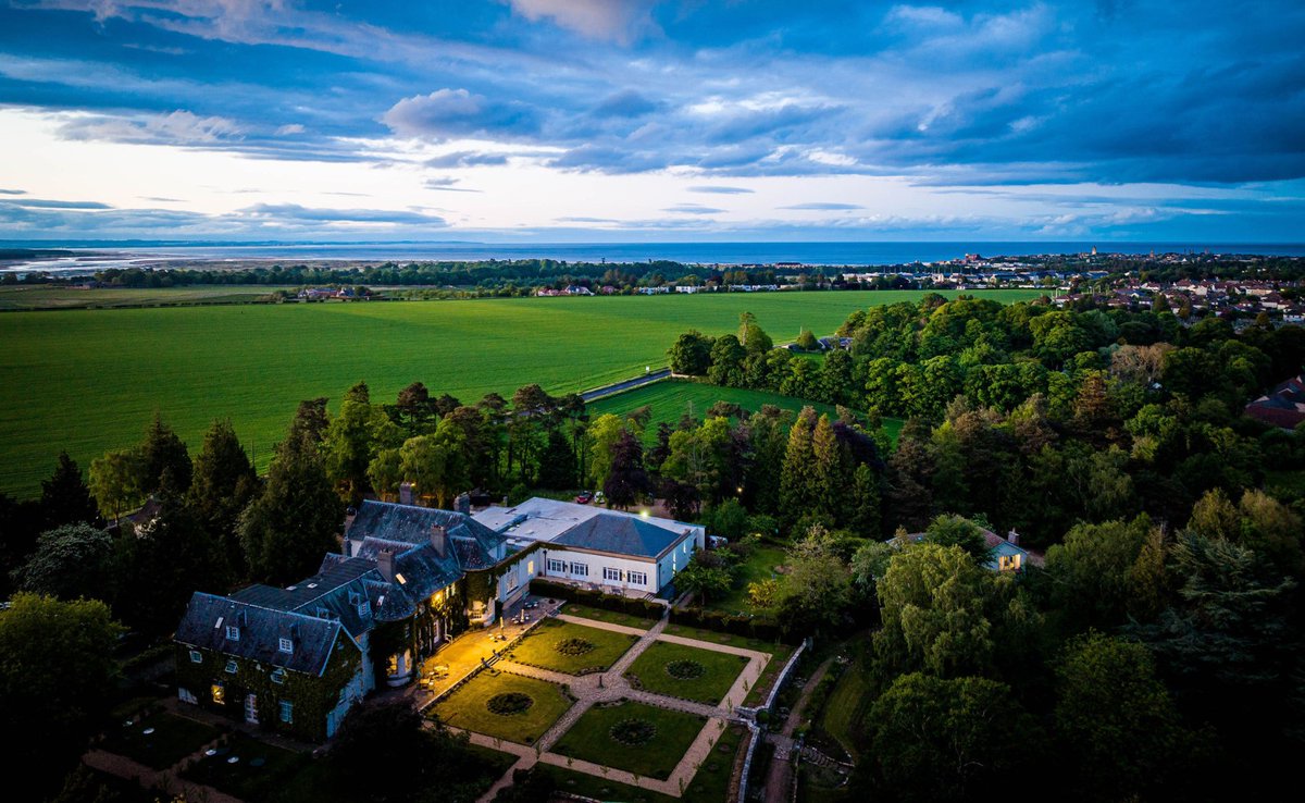 If a well-known Danish brewer made Sales &amp; Marketing jobs... rufflets.co.uk/work-with-us/ - get in touch to find out more about this unique opportunity.
#marketingjobs #scottishjobs #localemployment #standrews #careeropportunity #hospitalityjobs