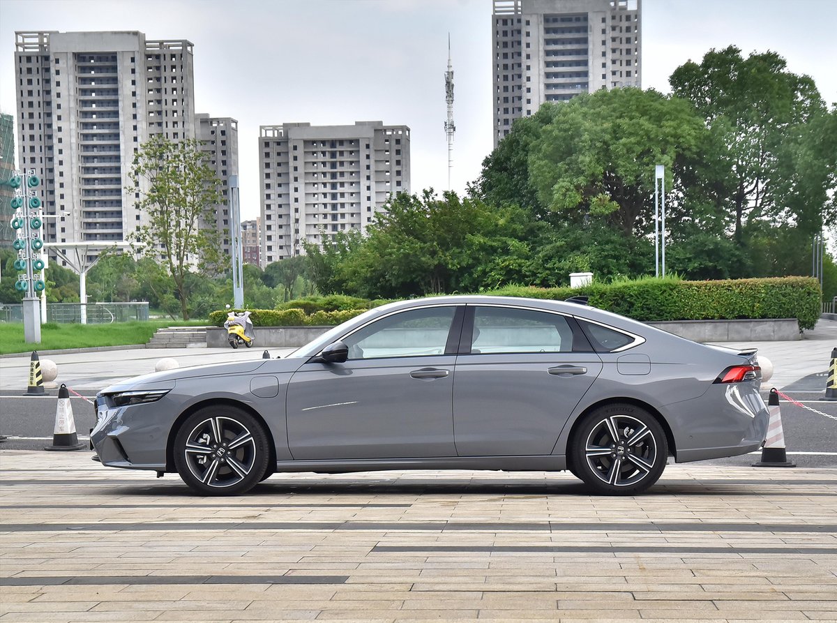 MotorsUniland's tweet photo. On July 3, Dongfeng Honda's new generation INSPIRE was officially launched with a total of six models. 
#inspire #honda #phev #ev #evexporter #hondainspire #electricvehicle https://t.co/9Os1Zlh5RD