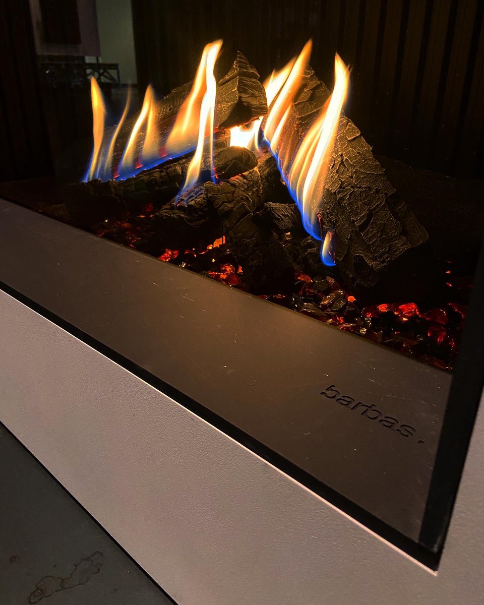 bonfirestoves's tweet photo. Exceptional products and great company as always🥂🔥

We recently visited our Dutch brand @BF_GasFires to explore new product collections, discover new technology and be fully immersed in the manufacturing process. https://t.co/dVCr0r0YIe