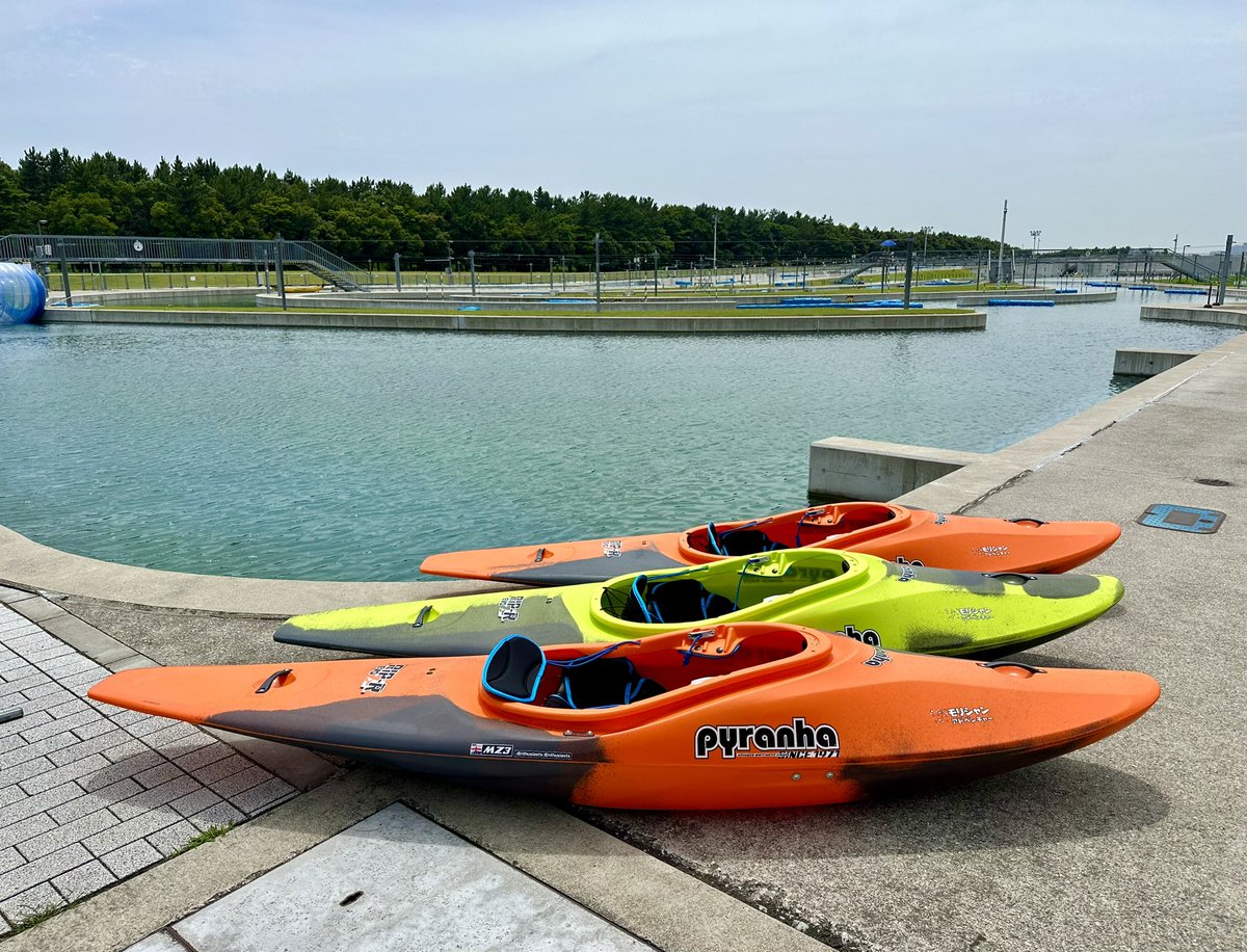 カヤッククロス艇
Pyranha Kayaks RIP-R EVO 2 
導入しました！フィン付きモデルも。
#モリシャンアドベンチャー
#カヌースラロームセンター