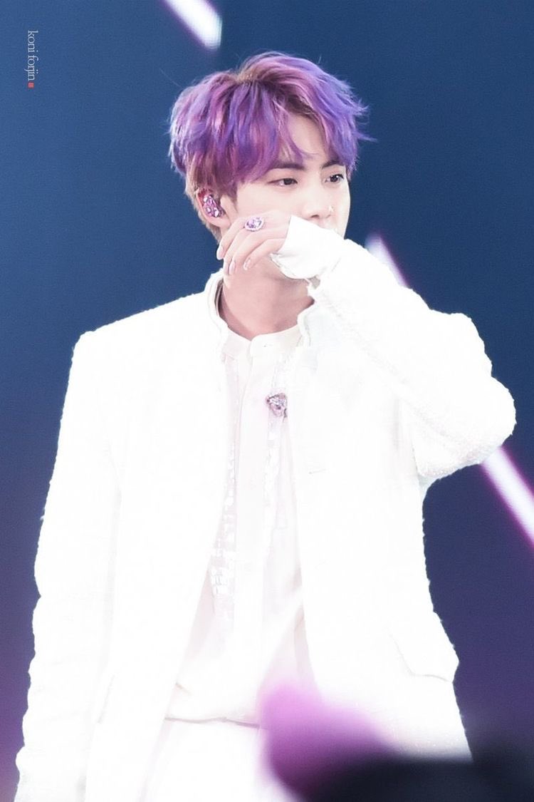 toto95909282's tweet photo. 【音韓】ジン(BTS)に投票完了！現在の得票数:10018票
ジン「暑いね今日もお疲れ様🍻」
D-341🎋.*･ﾟ✰︎
WE LOVE YOU JIN💜
WE WILL WAIT FOR YOU JIN🍀.*
Always listening to #TheAstronaut by #JIN #방탄소년단진 of @BTS_twt
人気投票はこちらから↓
 https://t.co/noLH3yce4T https://t.co/TCXCkkK8wn