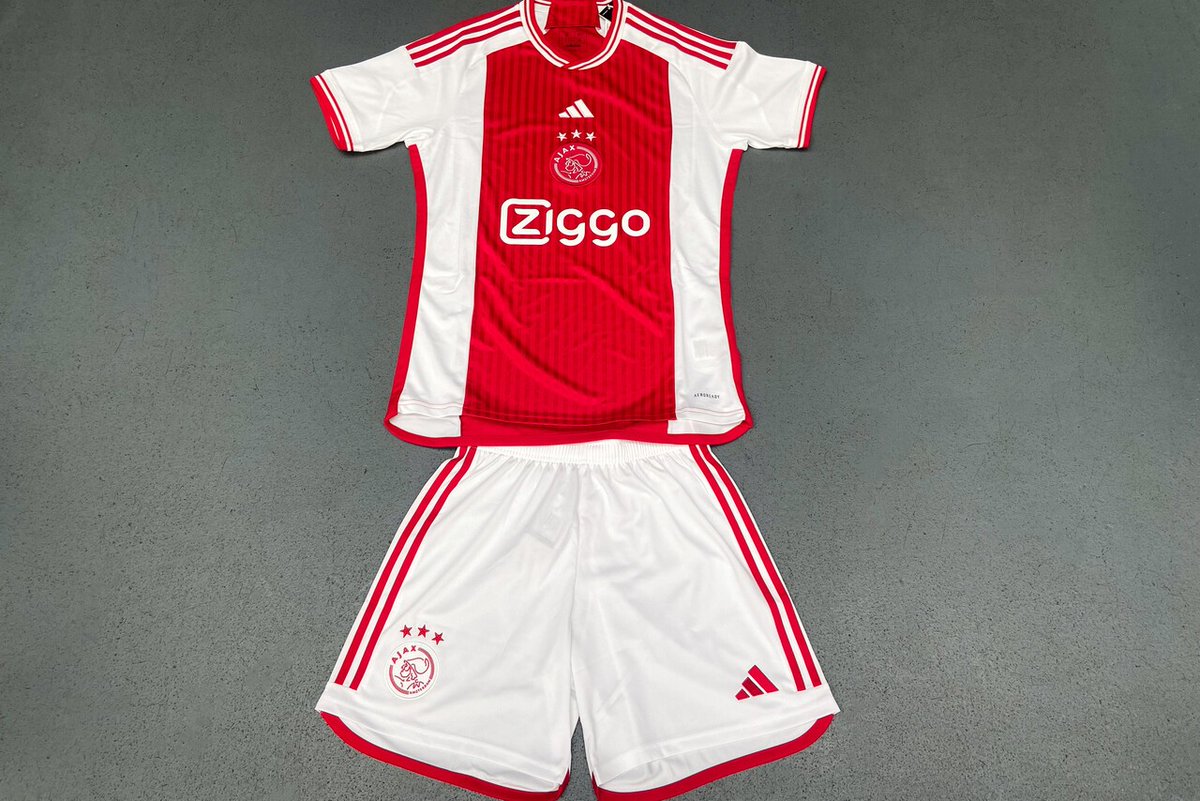 Ajax Life tweet media