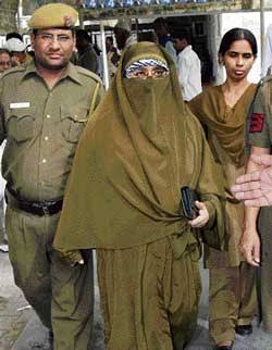 AskAnshul's tweet photo. 1996: 13 killed in Lajpat Nagar blast

2012: Delhi HC acquitted 2 terrorists - Mirza &amp; Ali

Now, after 27 years, SC give life sentence to 4 terrorists including Mirza &amp; Ali

SC said Delhi HC gravely erred in its 2012 judgment

6 convicted in this case including a woman Farida Dar https://t.co/cS8eH7wZHU