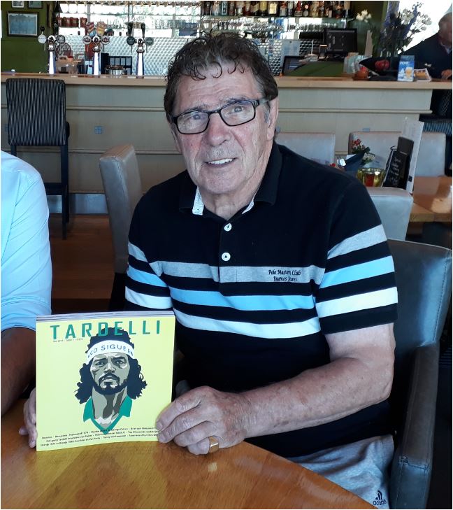 ParataMedia's tweet photo. Nu ook editie 7 (de Passarella-special) uitverkocht. Onze aanbieding geldt nog tot 25/7, daarna houdt de verkoop op!
https://t.co/AU9pLPCi8Y
Willem van #Hanegem, Mario #Kempes, #Zico en Dino #Zoff lazen ze met plezier. https://t.co/RDfl4Xwje7