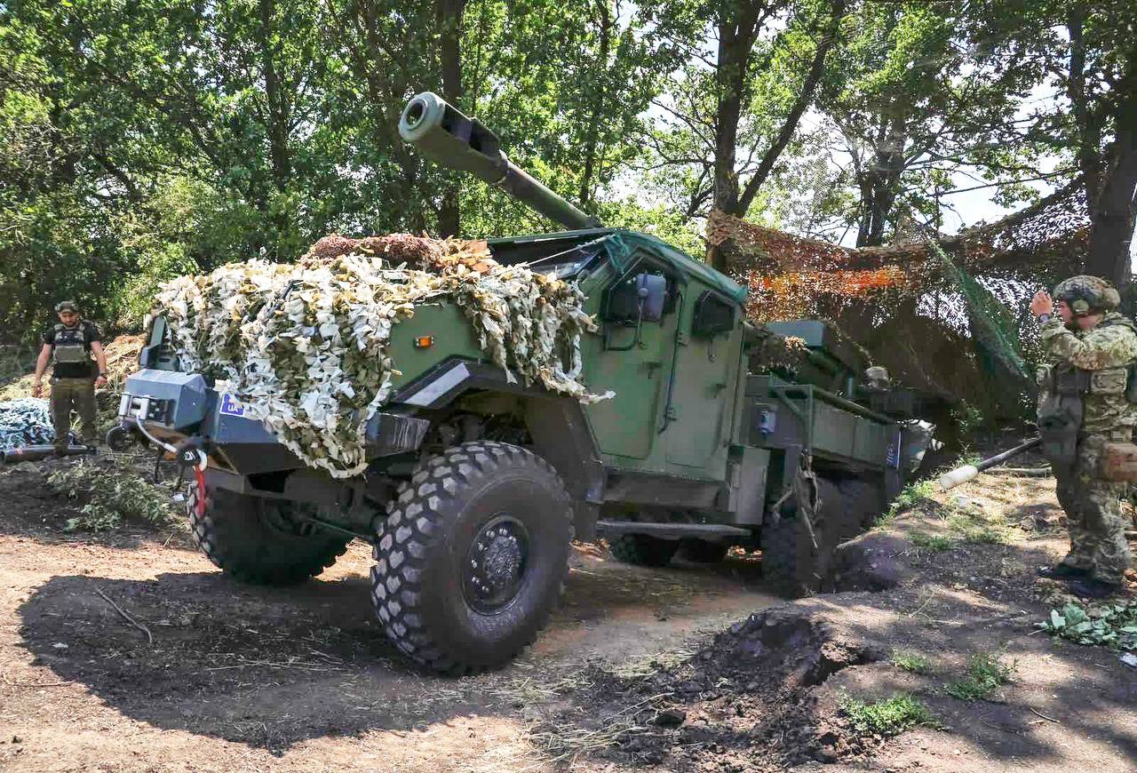 F0aerc2WAAM3lss?format=jpg&name=large