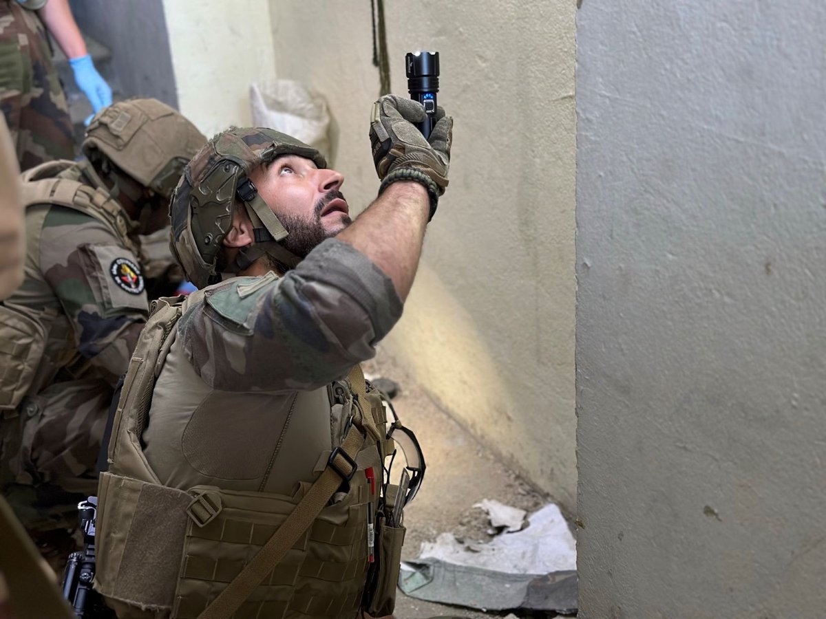 13RG_officiel's tweet photo. Durant une semaine, les #sapeurleclerc de #la6du13 ont pu se perfectionner à la fouille de bâtiments ou de zones ouvertes.

#capacitOps #armee2terre #réversibilité https://t.co/Ktof1Rw6ka