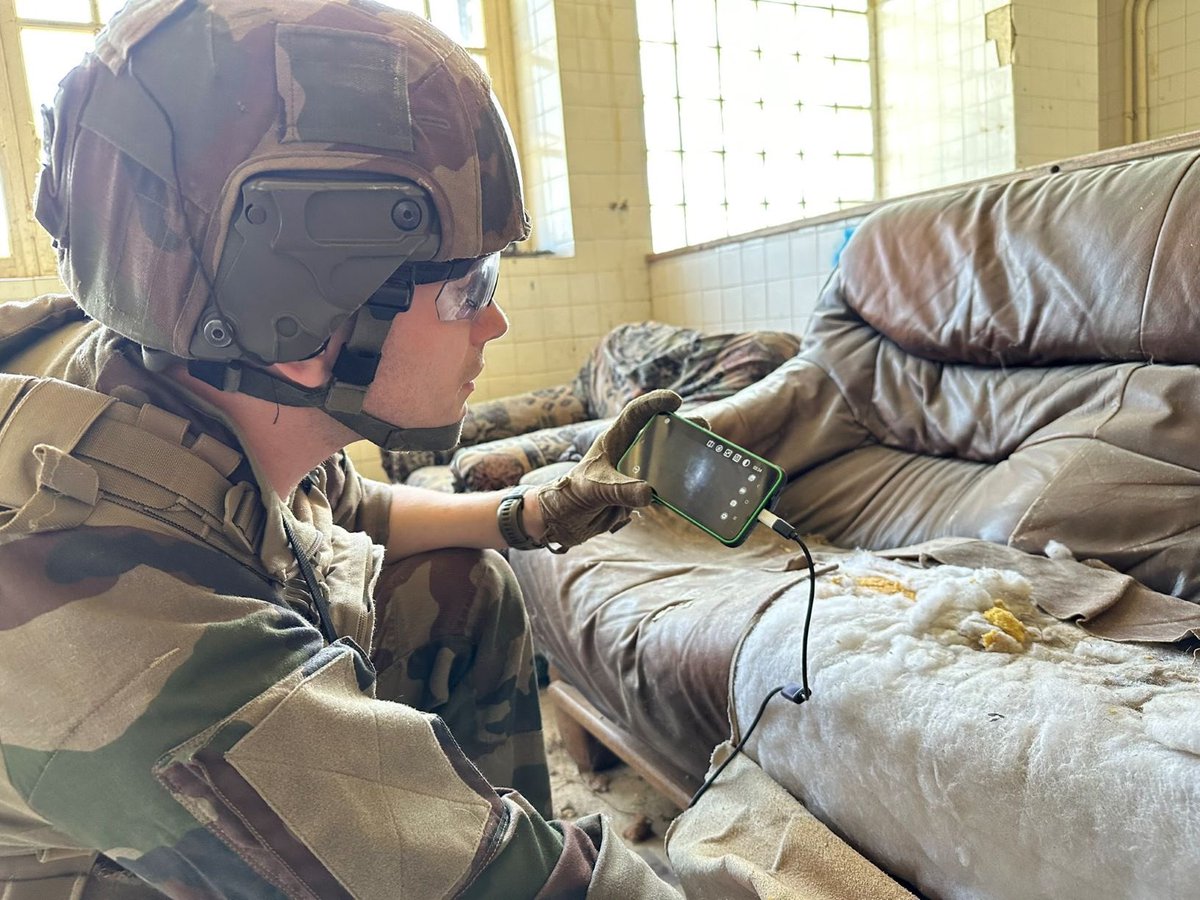 13RG_officiel's tweet photo. Durant une semaine, les #sapeurleclerc de #la6du13 ont pu se perfectionner à la fouille de bâtiments ou de zones ouvertes.

#capacitOps #armee2terre #réversibilité https://t.co/Ktof1Rw6ka