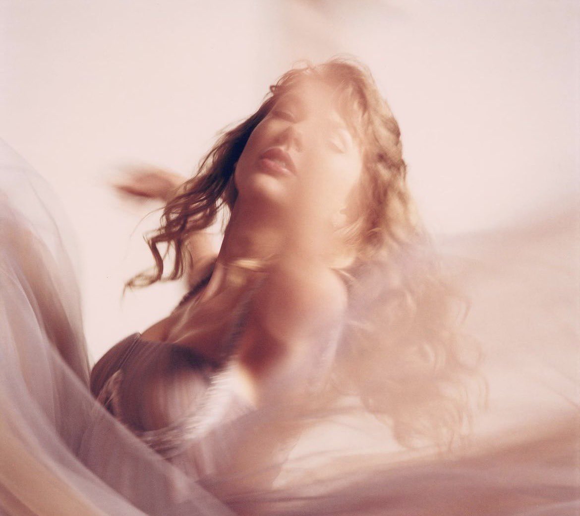 besttofswift's tweet photo. home in four pictures https://t.co/sqOl0EXixr