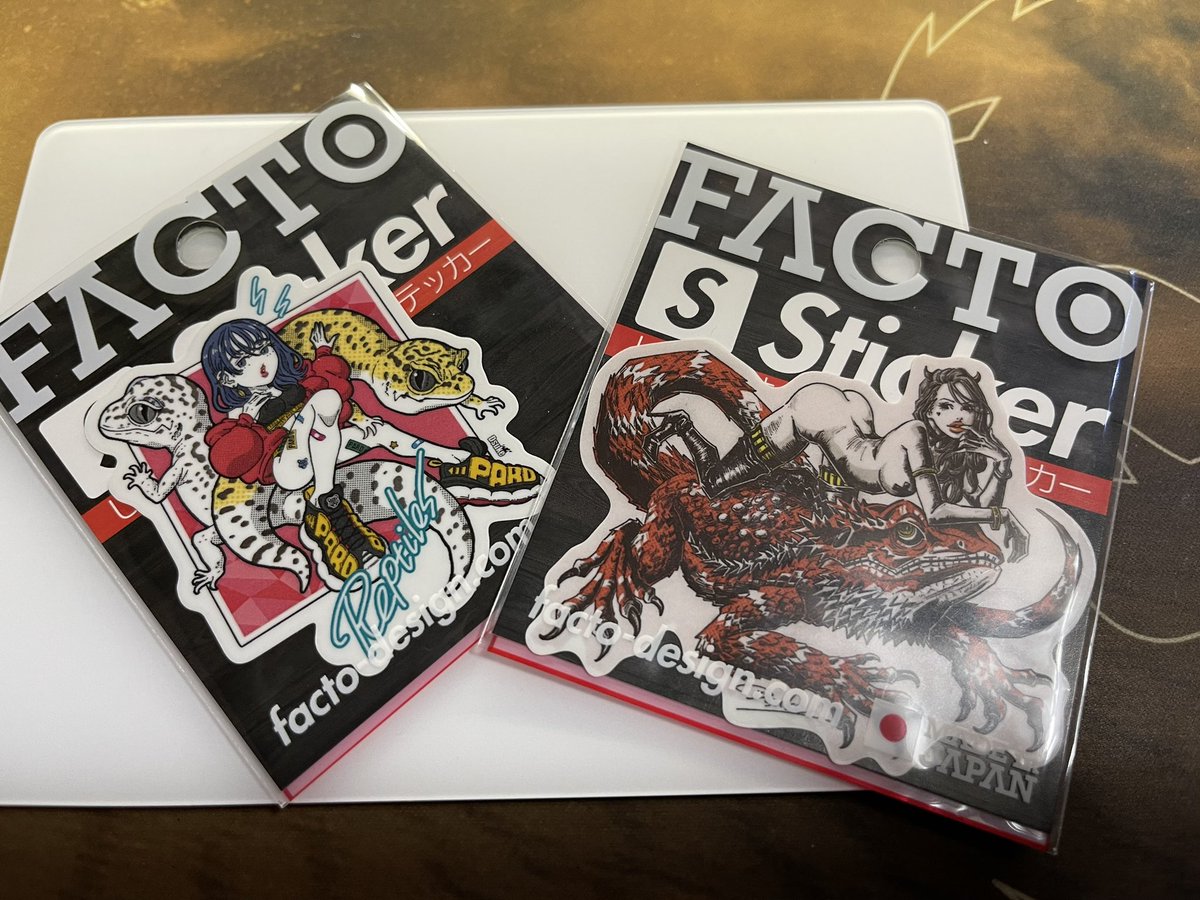 demonic89253549's tweet photo. 今日までだった南海なんば駅でのFACTO大阪のイベントに行ってきました。
大好きなイラストレーターのDsukeさん
@dsuke_f のステッカーを4枚買ってきました。
普段は江坂まで買いに行ってます😆
#FACTO大阪
#Dsuke
#イラストレーター
#爬虫類
#美女 https://t.co/idljUp1rUd