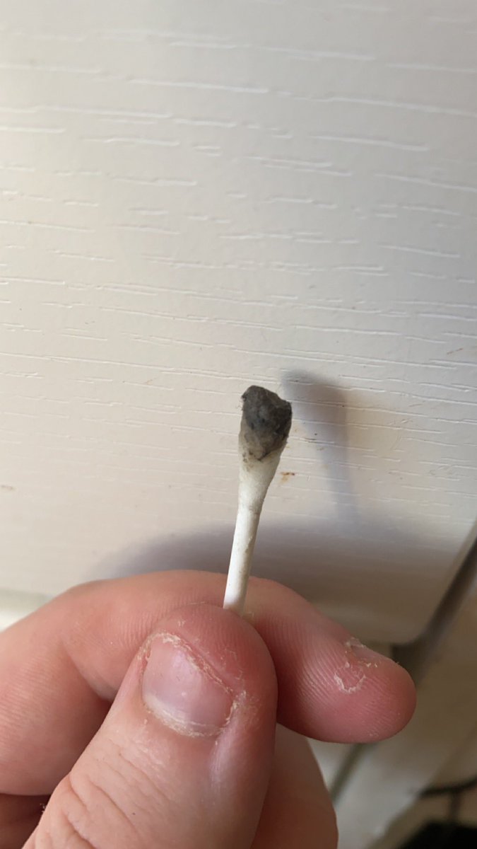 _CDET_'s tweet image. For those of you who want to be professional gamers wether that’s comp or content creation and you smoke near your pc stop this is why #buildingpc #gamingclips #gamingpc #content #streamerlife #fortnite