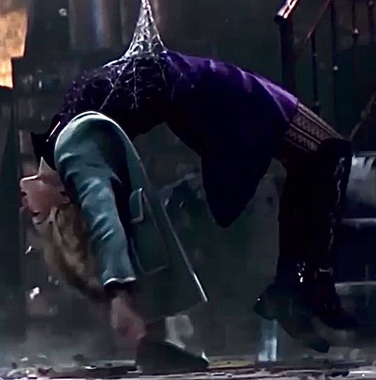 NikoyEiann's tweet photo. @celestialswiftt When Emma falls in love she paces the floor https://t.co/xAWuPCdO1s