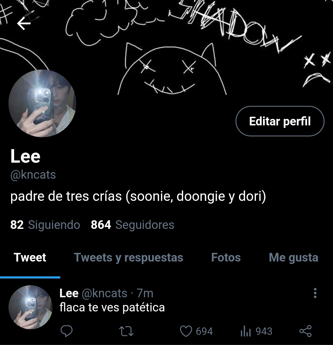 luvzmon's tweet photo. 🐰
- estudia danza
- se burla de hyunjin (alto al bullying)
- conoce a Sngmn
- ama más a sus gatos que a sus amigos 
- aunque no parezca es un poquito mierdilla jjjj
- un poco de su fama de fuckboy es por ser amigo de Chn
- "Hyjn cállate o te haré tragar papel higiénico" https://t.co/aQ5UMBTv6m