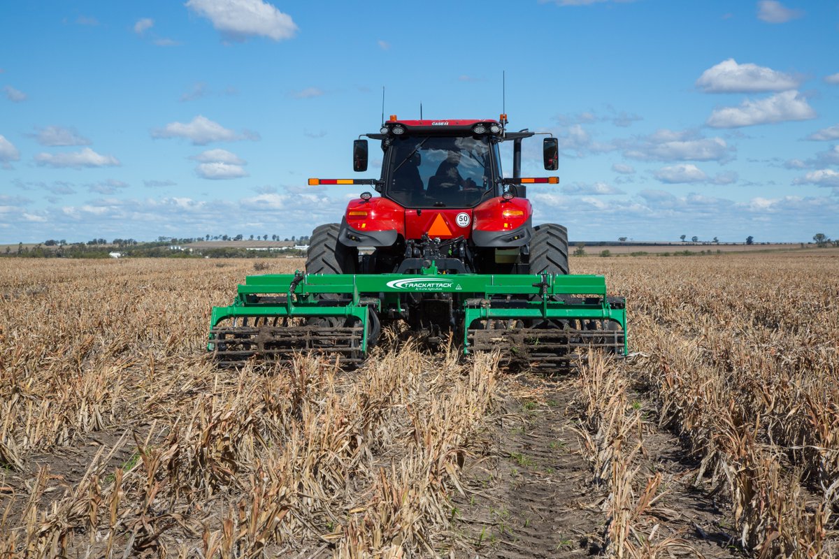 kline_ag's tweet image. Our TrackAttack® is expertly designed to level out wheel tracks, ruts, and uneven terrain. Curious to learn more? Contact your local dealer or register for a call back from the team! 

#klineag #caseih