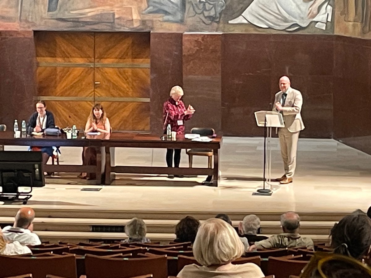 DGEJ18Jh's tweet image. Auf der #ISECS2023-Konferenz in Rom wurden die Ergebnisse der vergangenen Vorstandswahl bekanntgegeben: Aus den Reihen der #DGEJ wurde Daniel Fulda zum Präsidenten der @isecs_sieds gewählt, Stefanie Stockhorst als Elected Member wiedergewählt - Herzlichen Glückwunsch!