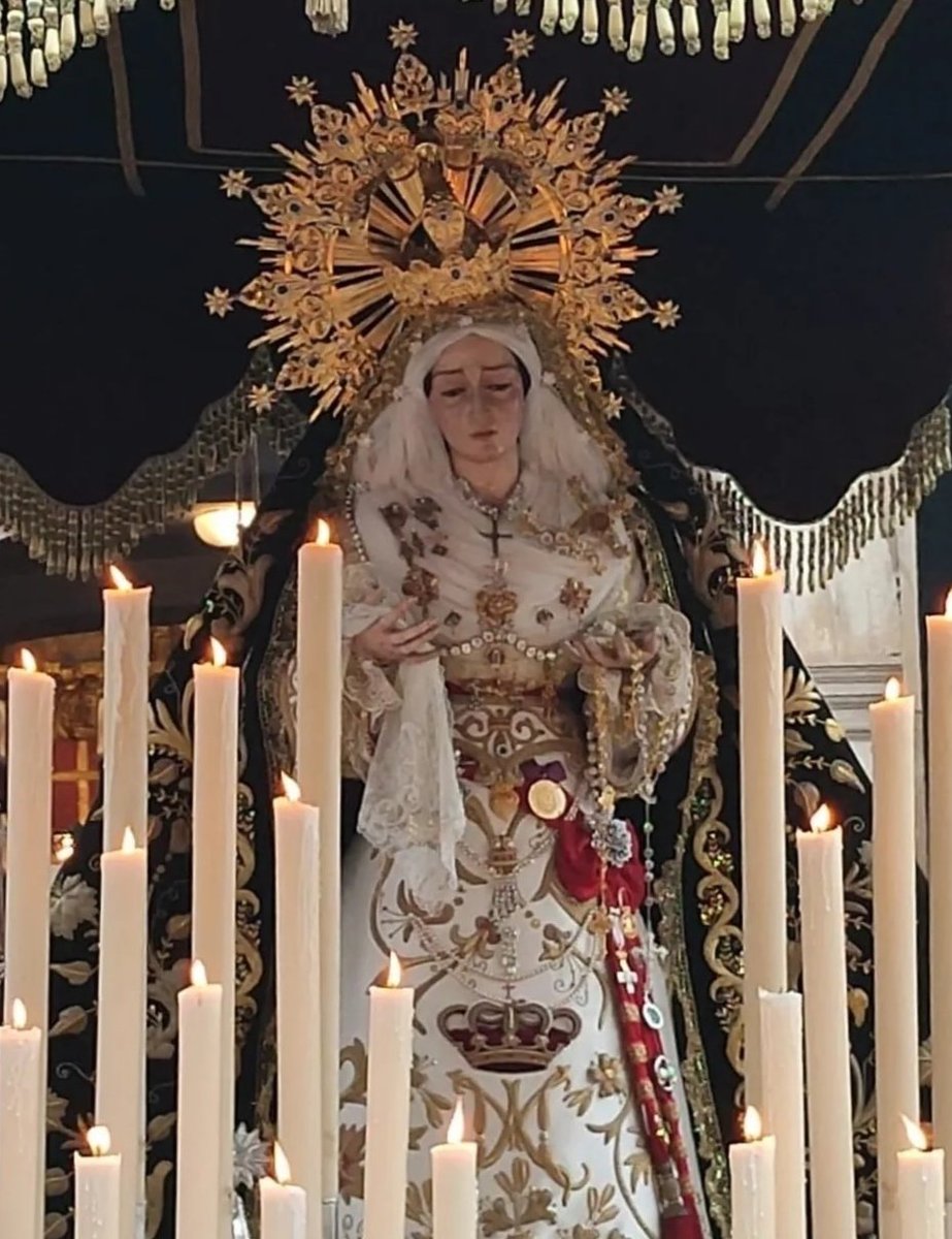 SoledaddePriego's tweet photo. Ave María a la Santísima Virgen de la Soledad para rogarle por la tan ansiada y necesaria lluvia para nuestros campos. 

Dios te salve María llena eres de gracia, el Señor es contigo, bendita tú eres entre todas las mujeres y bendito es el fruto de tu vientre, Jesús.
[...] https://t.co/lTGsnl88hZ
