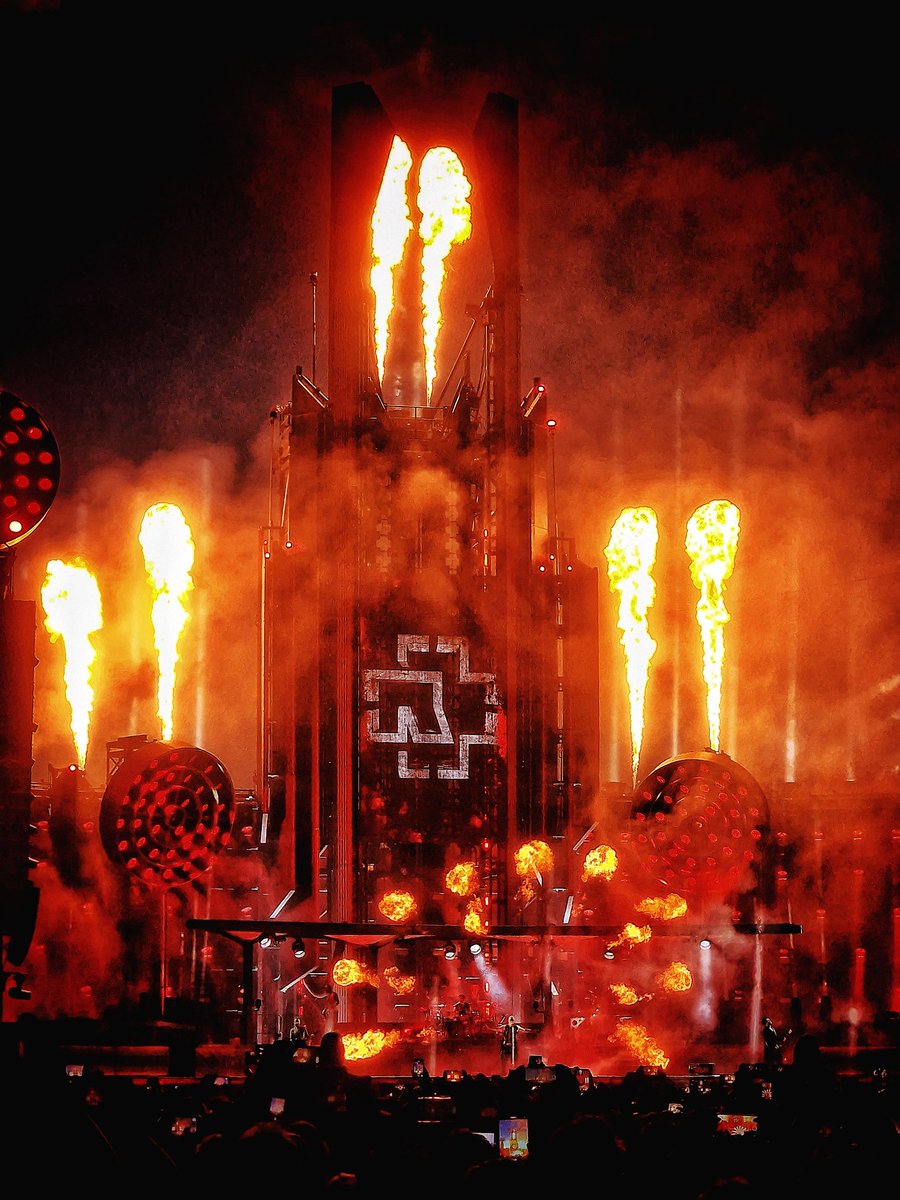 GoProGallie's tweet image. 🔥 #Rammstein was geweldig! 🤘🏻😎