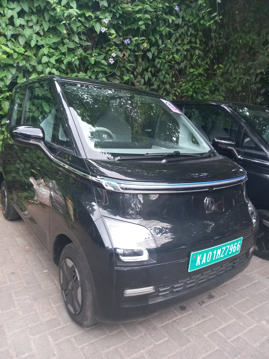 GaadiKey's tweet image. We got this black beauty to drive. So far, so good. @MGMotorIn #cometev #comet #ev #mgcomet