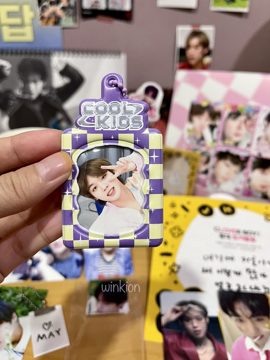 Loving these little gifts! Luckily I have a photo of Ji that fits perfectly 🥰🥰

Thanks so much <a href="/OnniesPick/">Onnie's Pick G.O</a> 🥹🫶🏻