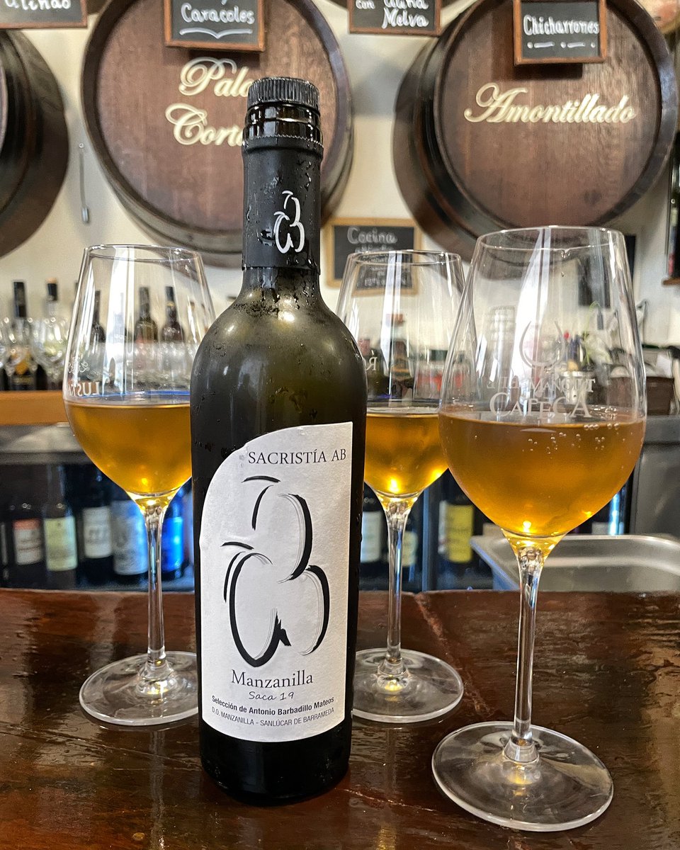 Shawn Hennessey ☀️🍷 (@sevillatapas) on Twitter photo It’s #FlorFriday! 🥂 With Sacristía AB by <a href="/SACRISTIAAB/">SACRISTÍA AB</a> at <a href="/manolocateca/">Taberna Manolo Cateca</a> #sevilla #sherry #sherrylover #azaharlover It’s #FlorFriday! 🥂 With Sacristía AB by <a href="/SACRISTIAAB/">SACRISTÍA AB</a> at <a href="/manolocateca/">Taberna Manolo Cateca</a> #sevilla #sherry #sherrylover #azaharlover