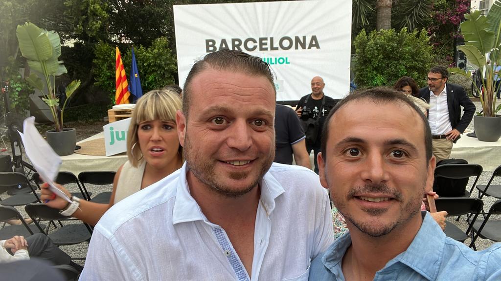 jaumet1983's tweet photo. Ahir a la presentació de @JuntsxCatMadrid amb @haitcham , si algun dia teniu el plaer de xerrar-hi 5 min, entendreu el perquè forma part de l'equip que confrontarà a Madriz, Treballador i incansable per els drets i llibertats del país!! 🙌🏽 https://t.co/8KMayCvIUp