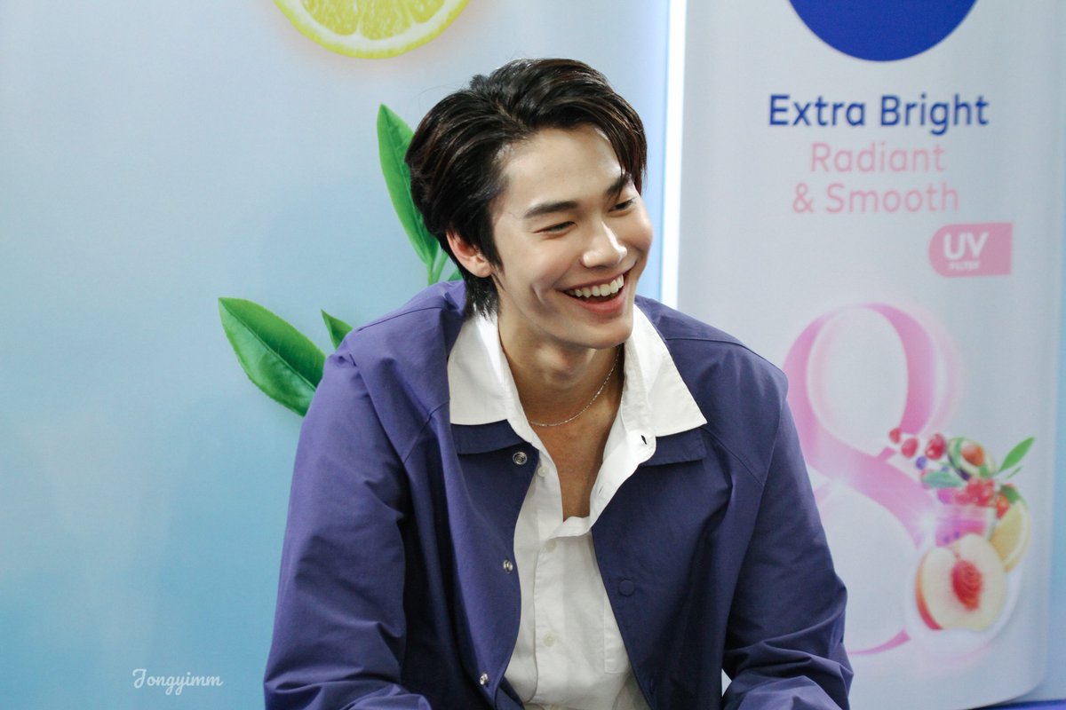 jongyimm's tweet photo. คิดถึงดิวแล้วว… มีงานอีกได้ยังน๊ออ?!🥰
@dew_jsu #dew_jsu

#ทัชผิวใสไม่เหนียว 
#niveaextrabrightxdew https://t.co/EWxcmZEkBz