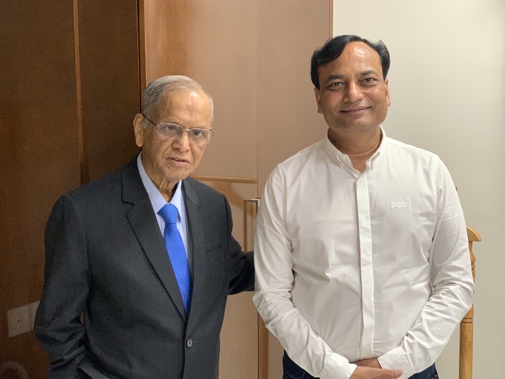 As Axis My India creates the country's first People Empowerment Platform, seeking guidance from Mr. Narayana Murthy, the father of Indian IT industry. @AxisMyIndia @Infosys_nmurthy #PeopleEmpowermentPlatform